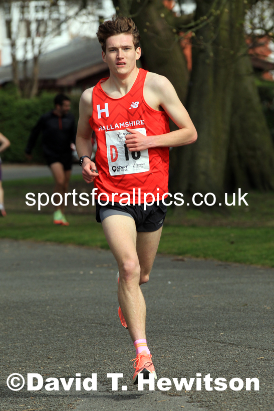 Senior Mens Northern 12 Stage Road Relay, 2022 Northern 12 and 6 Stage Road Relays,  Birkenhead Park, Birkenhead, Wirral.  Photo: David T. Hewitson/Sports for All Pics